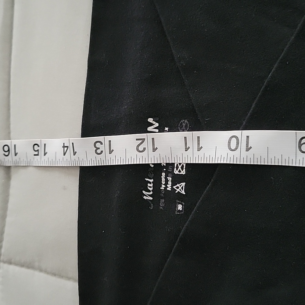 Maternity Cropped Pants - Picture 10 of 11